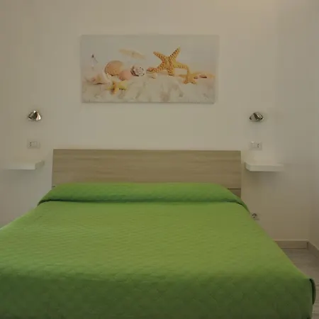Bed and breakfast Brezza Di Mare 4*
