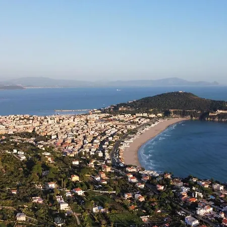 Oda ve Kahvaltı Brezza Di Mare Gaeta