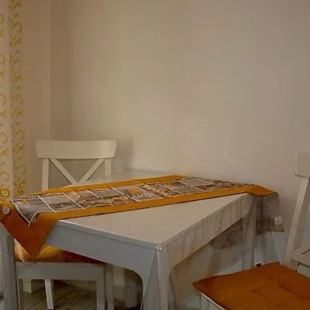Bed and breakfast Brezza Di Mare 4*