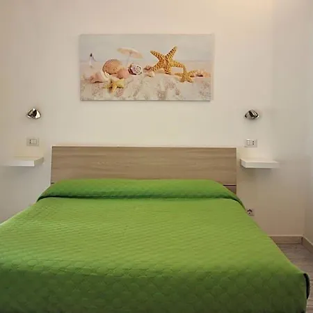 Bed and breakfast Brezza Di Mare 4*