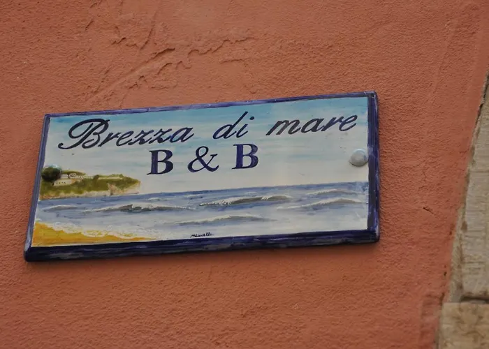 Oda ve Kahvaltı Brezza Di Mare 4*